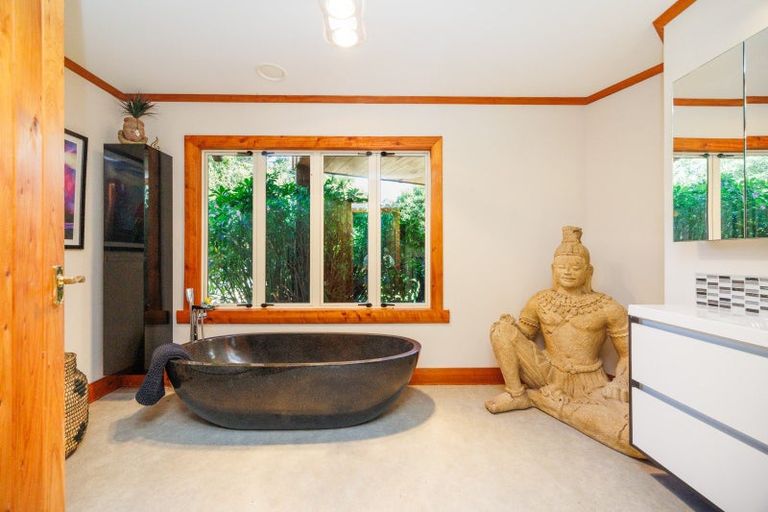 Photo of property in 355 Turitea Road, Turitea, Palmerston North, 4472