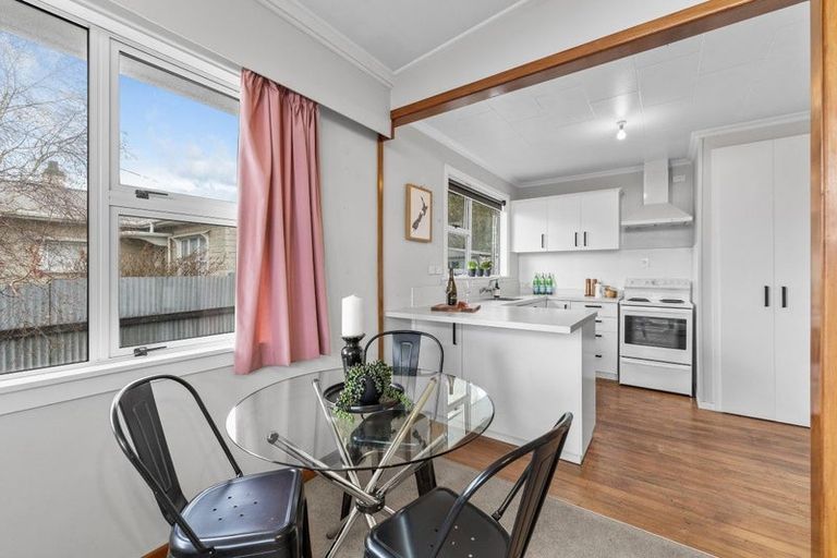 Photo of property in 37c Breakwater Road, Moturoa, New Plymouth, 4310