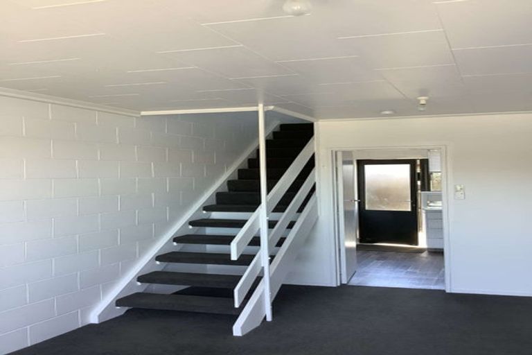 Photo of property in 2/86 Picton Avenue, Riccarton, Christchurch, 8011