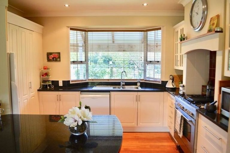 Photo of property in 75 Freemans Road, Otaki, 5512