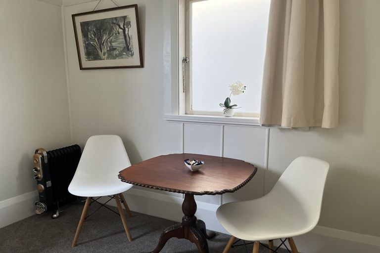 Photo of property in 9 Waiteata Road, Kelburn, Wellington, 6012