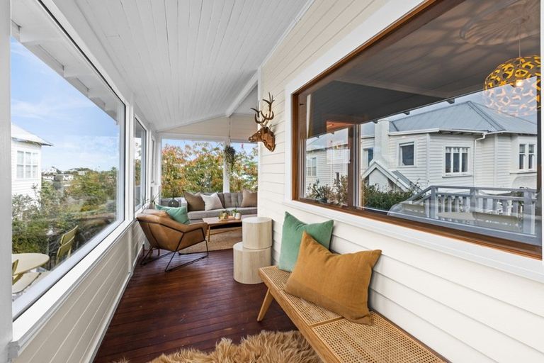 Photo of property in 3 Cobden Lane, Bluff Hill, Napier, 4110