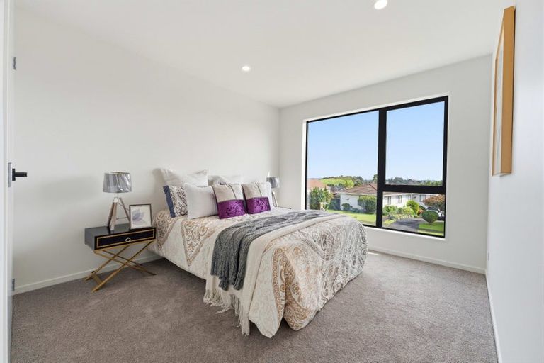 Photo of property in 1a Sheralee Place, Bucklands Beach, Auckland, 2014