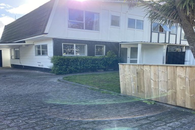 Photo of property in 2/21 Amber Grove, Birchville, Upper Hutt, 5018