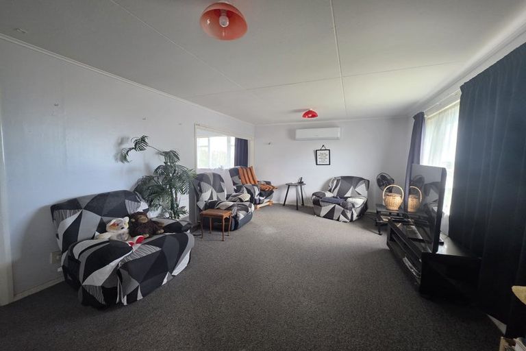 Photo of property in 180 Puriri Street, Castlecliff, Whanganui, 4501