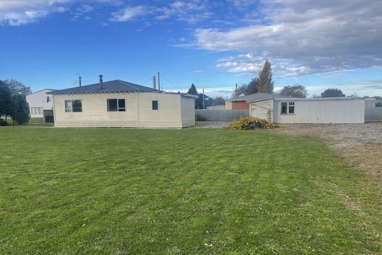 Photo of property in 50 Seaward Road, Edendale, 9825