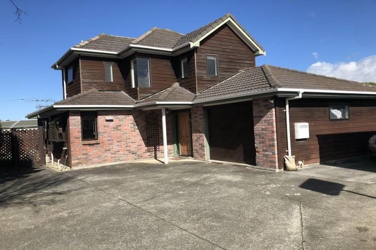 Photo of property in 2/212 Waterloo Road, Hutt Central, Lower Hutt, 5011