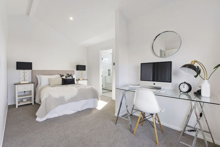 Photo of property in 6 Thirlmere Rise, Northpark, Auckland, 2013