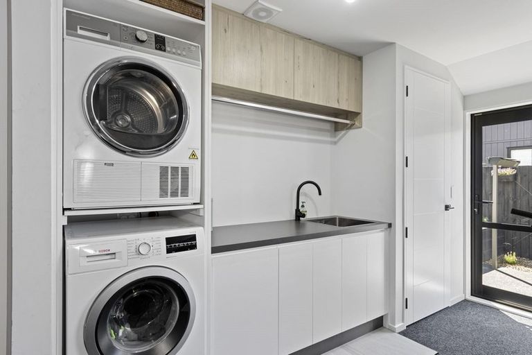 Photo of property in 15 Luxembourg Crescent, Halswell, Christchurch, 8025