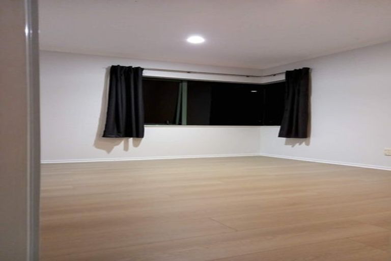 Photo of property in 14 Ruze Vida Drive, Massey, Auckland, 0614