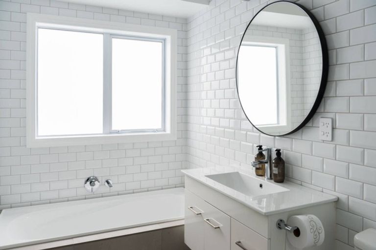 Photo of property in 53a Braemar Road, Castor Bay, Auckland, 0620