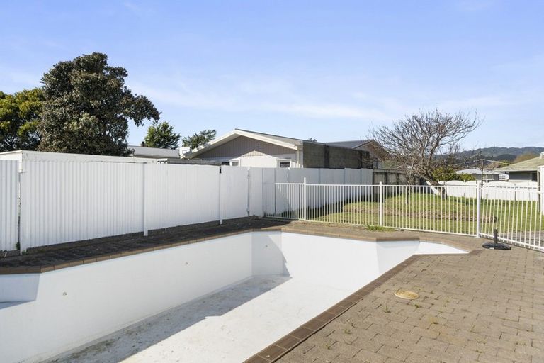 Photo of property in 3 Dennis Grove, Paraparaumu Beach, Paraparaumu, 5032