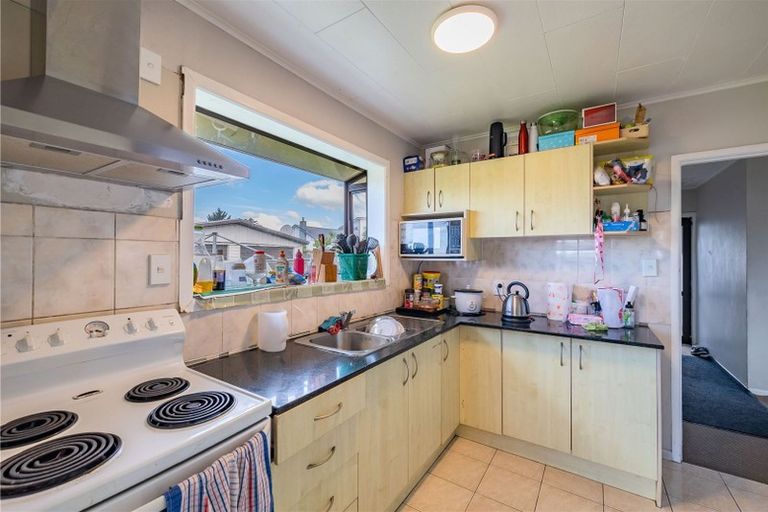 Photo of property in 18 Ashgrove Road, Mangere, Auckland, 2022