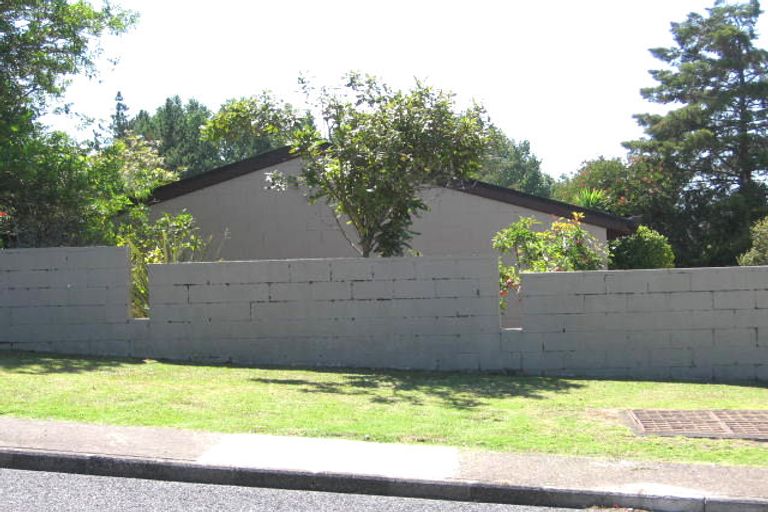 Photo of property in 2/83 Glamorgan Drive, Torbay, Auckland, 0630