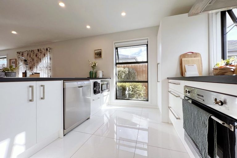 Photo of property in 40 Packard Crescent, Halswell, Christchurch, 8025