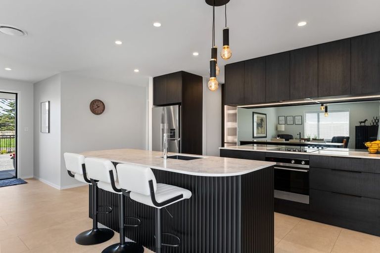 Photo of property in 2 Atea Place, Hawera, 4610