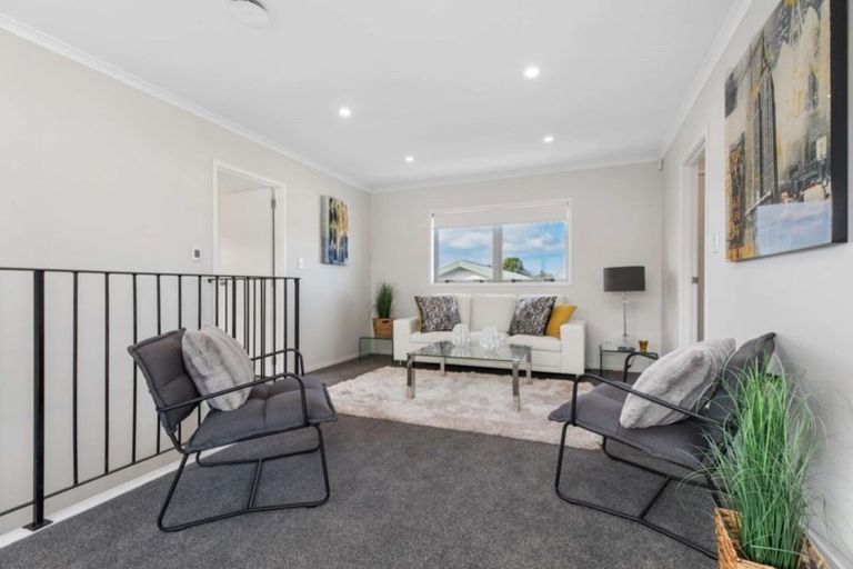 Photo of property in 30 Orchard Rise, Rosehill, Papakura, 2113