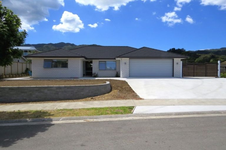 Photo of property in 44 Victoria Street, Coromandel, 3506