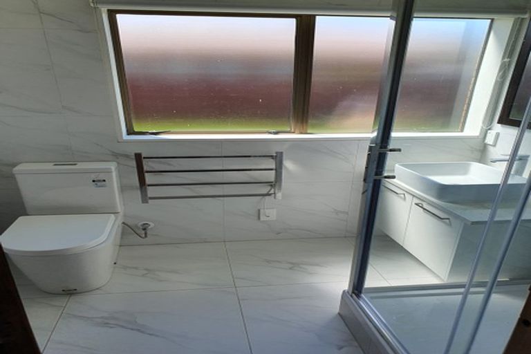 Photo of property in 1/30 Vivian Wilson Drive, Eastern Beach, Auckland, 2012