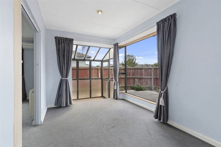 Photo of property in 68 Racecourse Road, Sockburn, Christchurch, 8042
