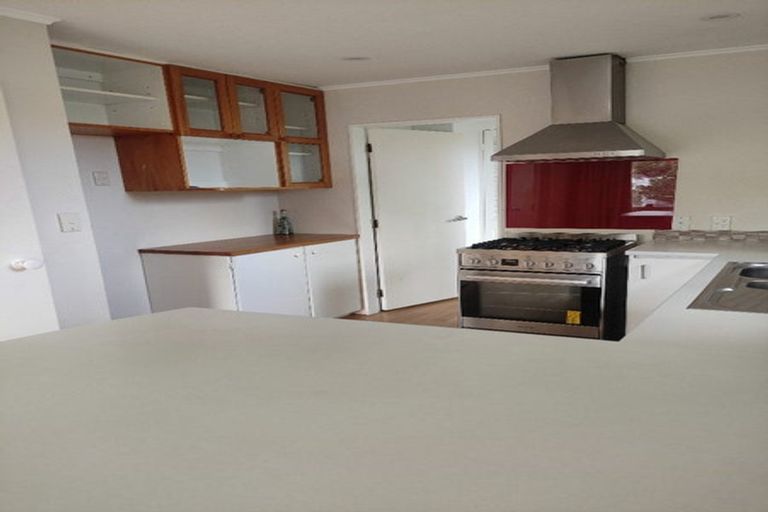 Photo of property in 18 Stonefield Place, Johnsonville, Wellington, 6037