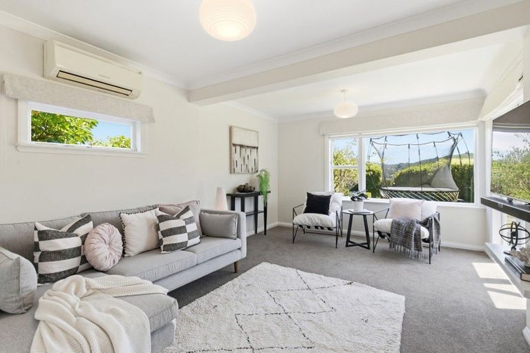 Photo of property in 24 Pembroke Road, Northland, Wellington, 6012