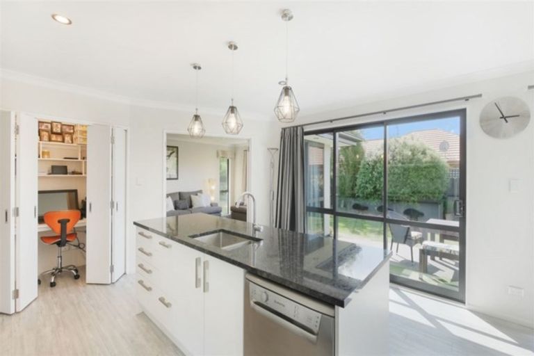 Photo of property in 1 Teal Close, Woolston, Christchurch, 8023