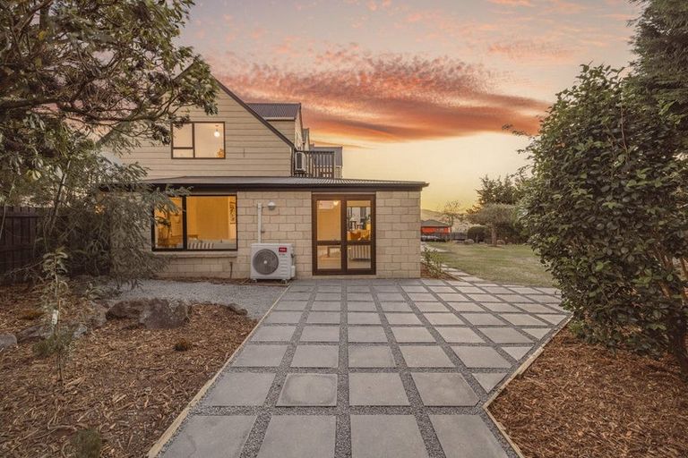 Photo of property in 240 Major Hornbrook Road, Mount Pleasant, Christchurch, 8081