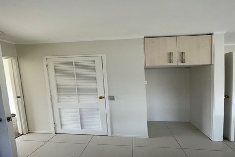 Photo of property in 23 Aberfeldy Avenue, Highland Park, Auckland, 2010