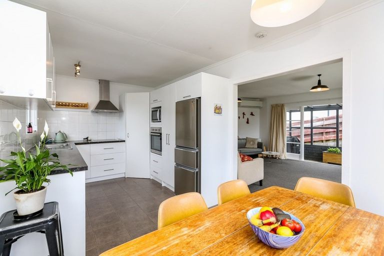 Photo of property in 22 Stuart Place, Blagdon, New Plymouth, 4310