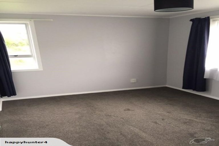 Photo of property in 3 Regent Place, Blagdon, New Plymouth, 4310