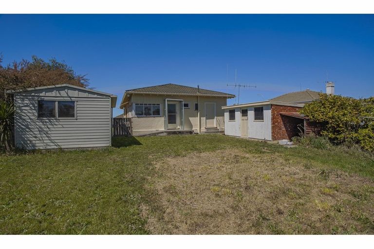 Photo of property in 15 Saint George Street, Watlington, Timaru, 7910