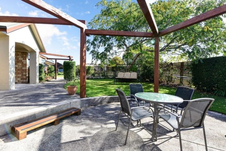 Photo of property in 1 Limousin Place, Grandview Heights, Hamilton, 3200