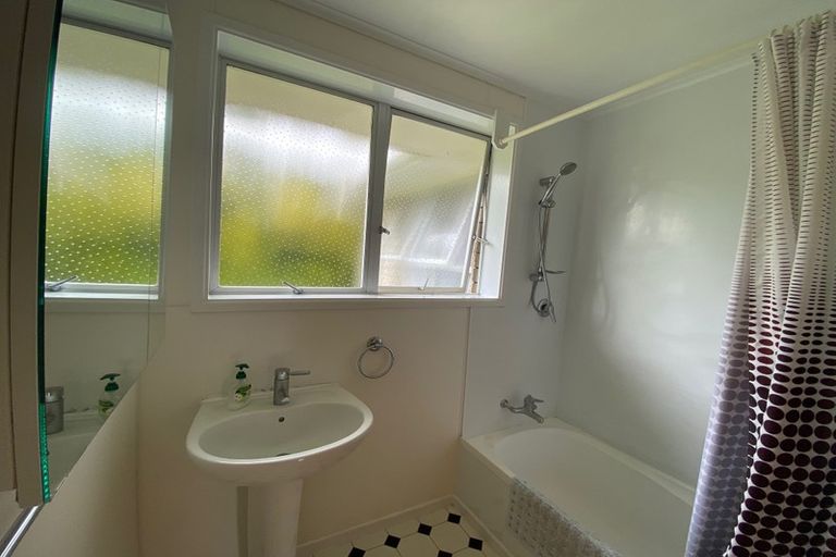 Photo of property in 49 Rutherford Street, Chedworth, Hamilton, 3210