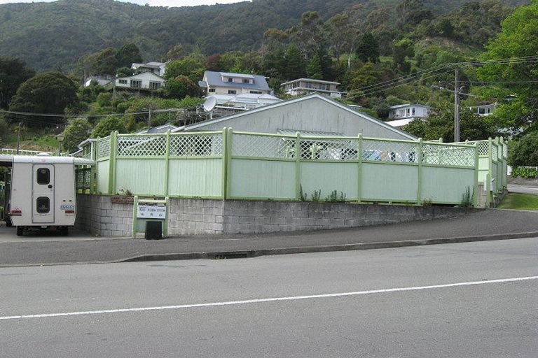 Photo of property in 25 Broadway, Picton, 7220