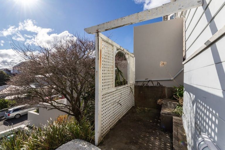 Photo of property in 40 Hawker Street, Mount Victoria, Wellington, 6011