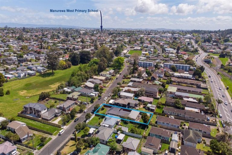 Photo of property in 102 Beaumonts Way, Manurewa, Auckland, 2102
