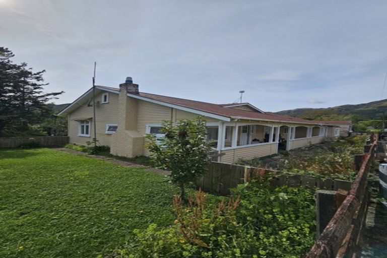 Photo of property in 3 Hay Street, Shannon, Palmerston North, 4474