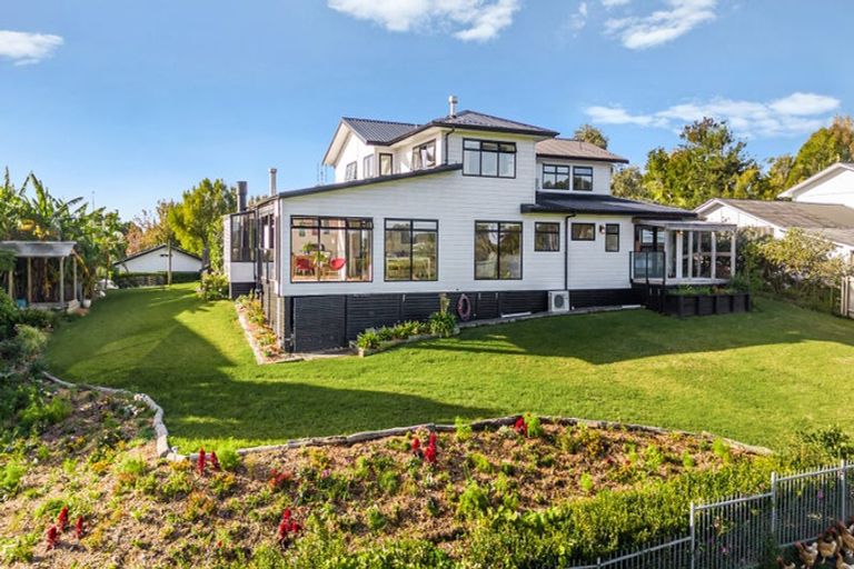 Photo of property in 143 Whangaparaoa Road, Red Beach, 0932