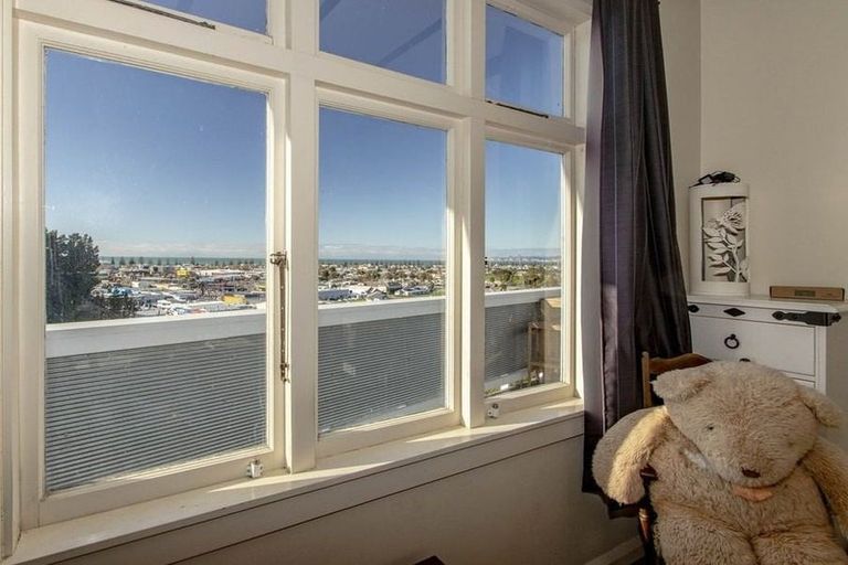 Photo of property in 14 Guys Hill Road, Hospital Hill, Napier, 4110