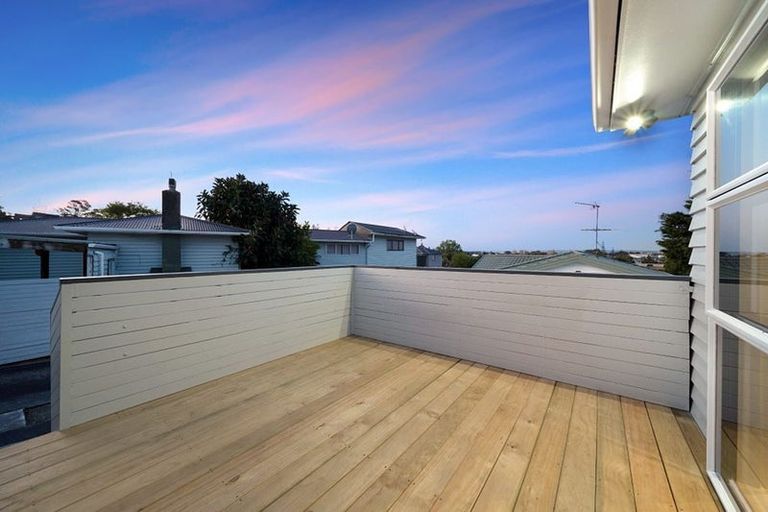 Photo of property in 22 Glenorchy Street, Glen Eden, Auckland, 0602