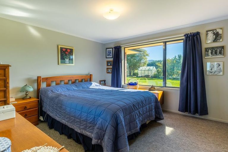 Photo of property in 11 Hunts Road, Waimate, 7978