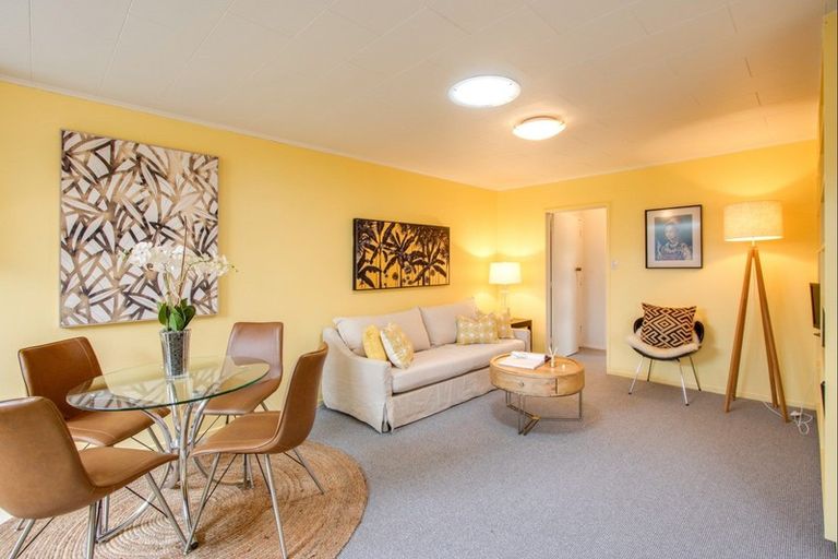 Photo of property in 2/1 Gardiner Street, Westshore, Napier, 4110