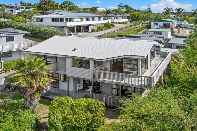 Photo of property in 33 Gledstane Road, Stanmore Bay, Whangaparaoa, 0932