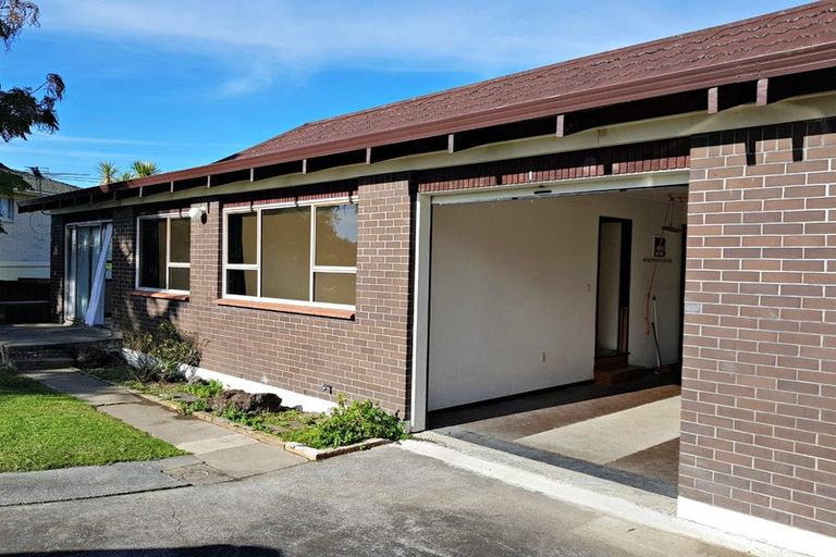 Photo of property in 1/10 Pamela Place, New Lynn, Auckland, 0600
