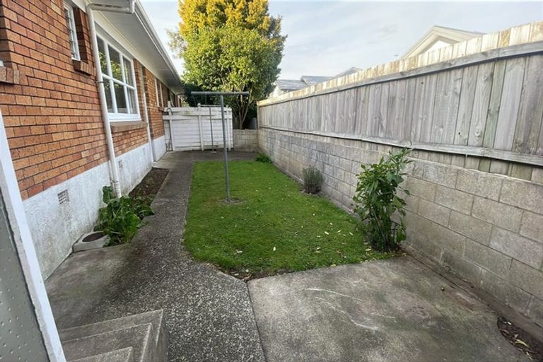 Photo of property in 1a Brocas Avenue, Hillcrest, Hamilton, 3216
