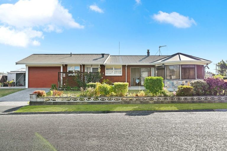 Photo of property in 2 Guy Place, Melville, Hamilton, 3206