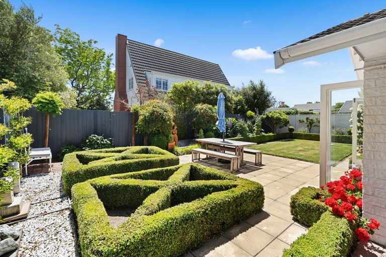 Photo of property in 2/14b Penhelig Place, Burnside, Christchurch, 8053