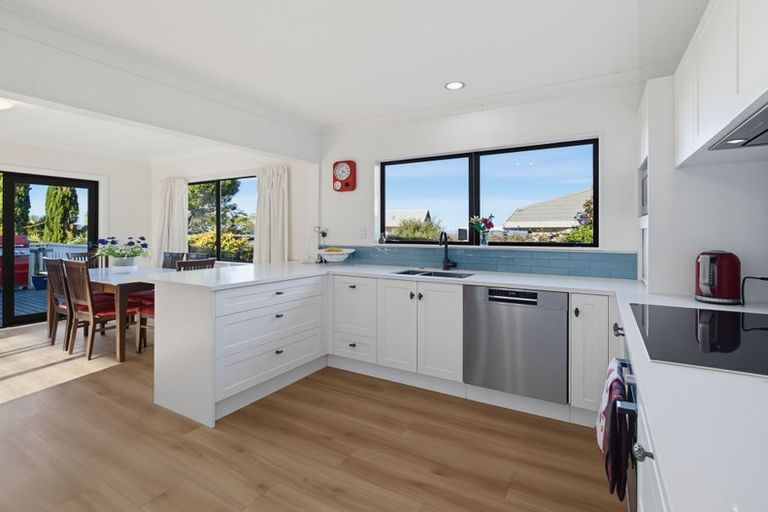 Photo of property in 74 Churchill Drive, Taradale, Napier, 4112