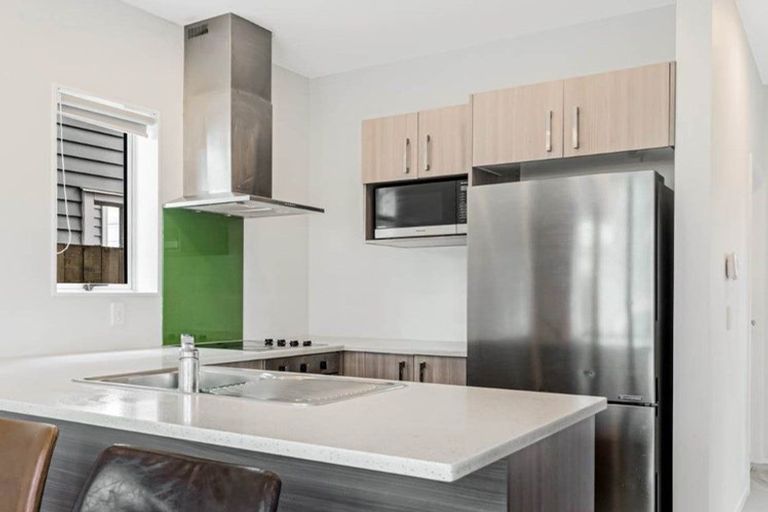 Photo of property in 81 Grove Road, Papakura, 2110